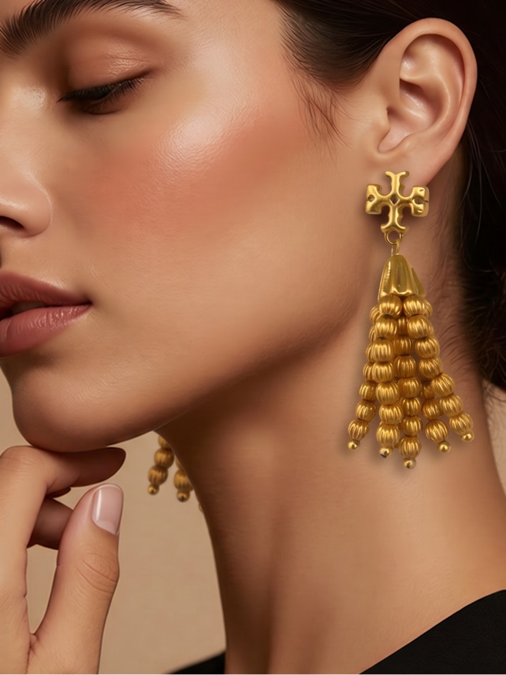 NWT TORI BURCH ROXANNE ROLLED BRASS TASSEL GOLD EARRINGS.